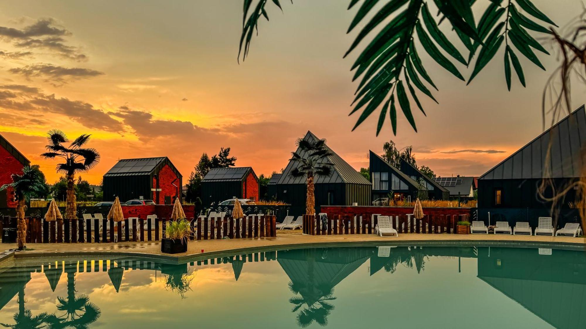 Wioska Wakacyjna Radawa Hotel Bagian luar foto