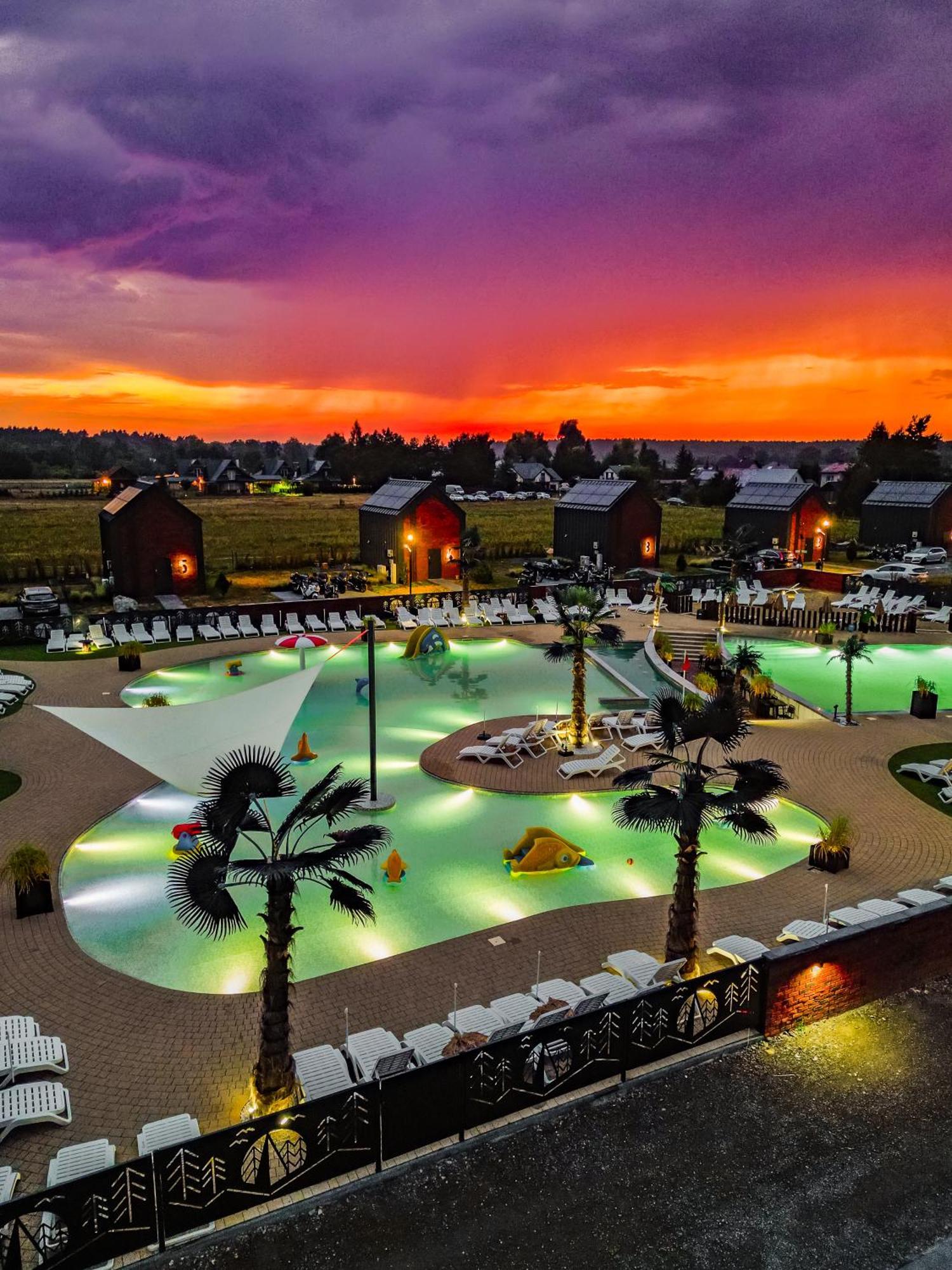 Wioska Wakacyjna Radawa Hotel Bagian luar foto